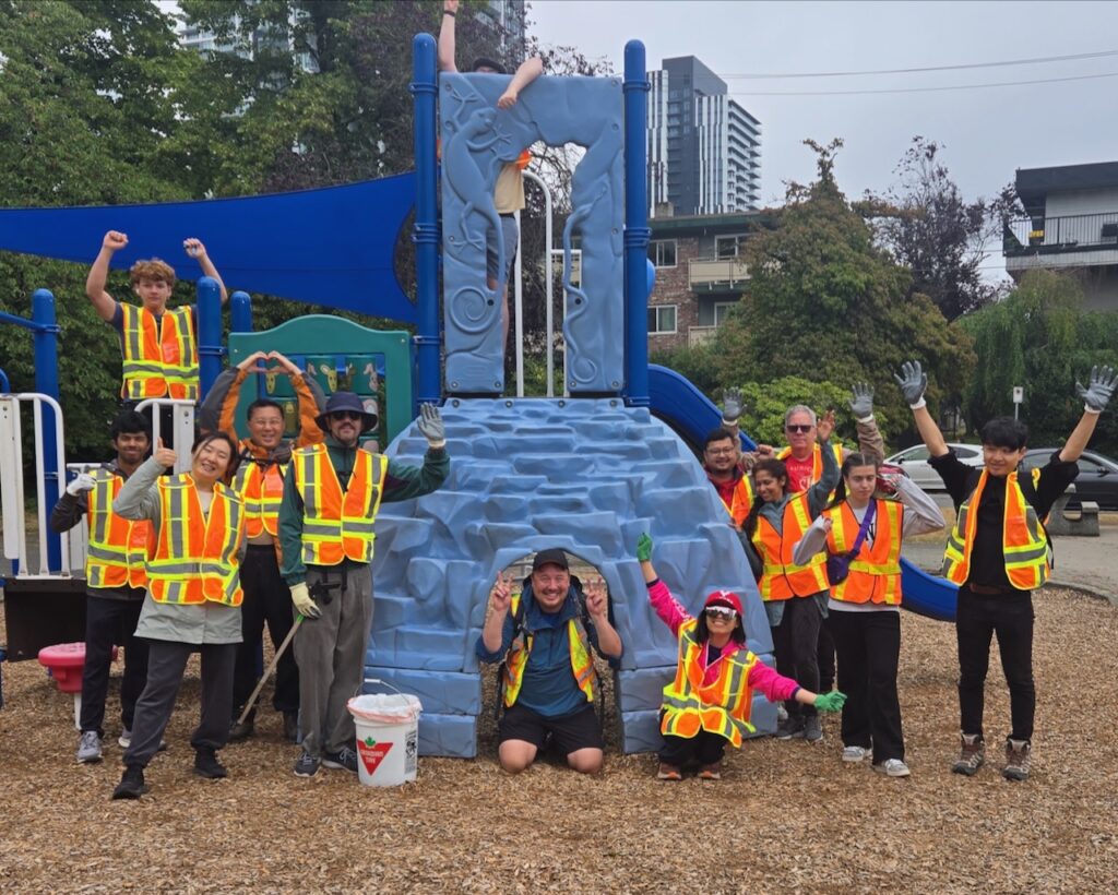 We split into 5 groups, each led by Litter Leaders, to widen our impact!