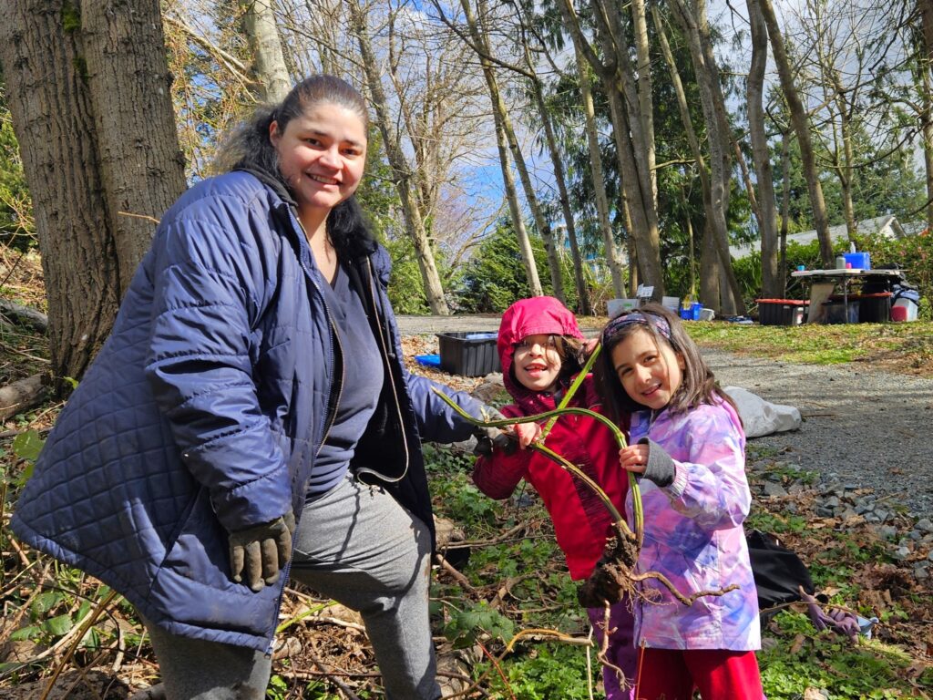 Susana had a great time with her daughter at our last activity and was excited to join us again, bringing her daughter's best friend too!